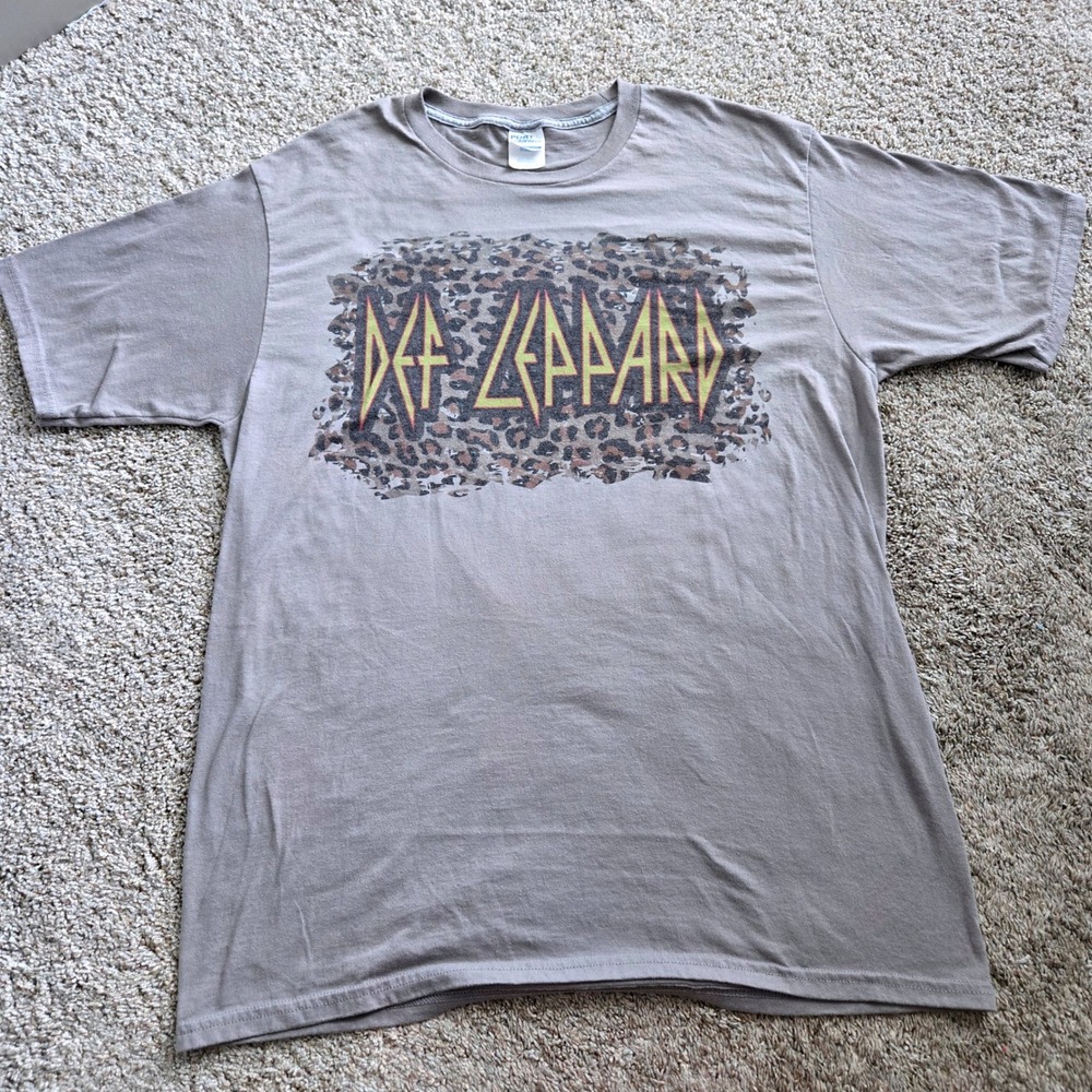Def Leppard Leopard Print Graphic T Shirt Gray Large Rock Band Tee